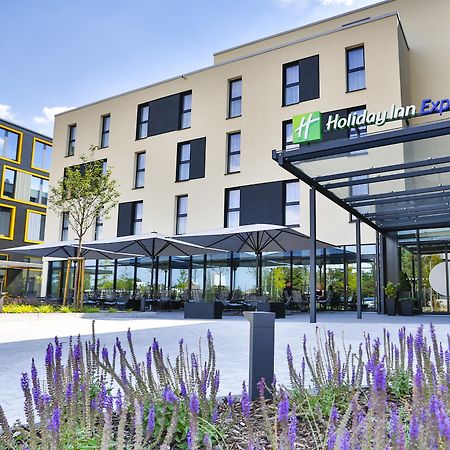 Holiday Inn Express Karlsruhe - City Park, An Ihg Hotel Extérieur photo